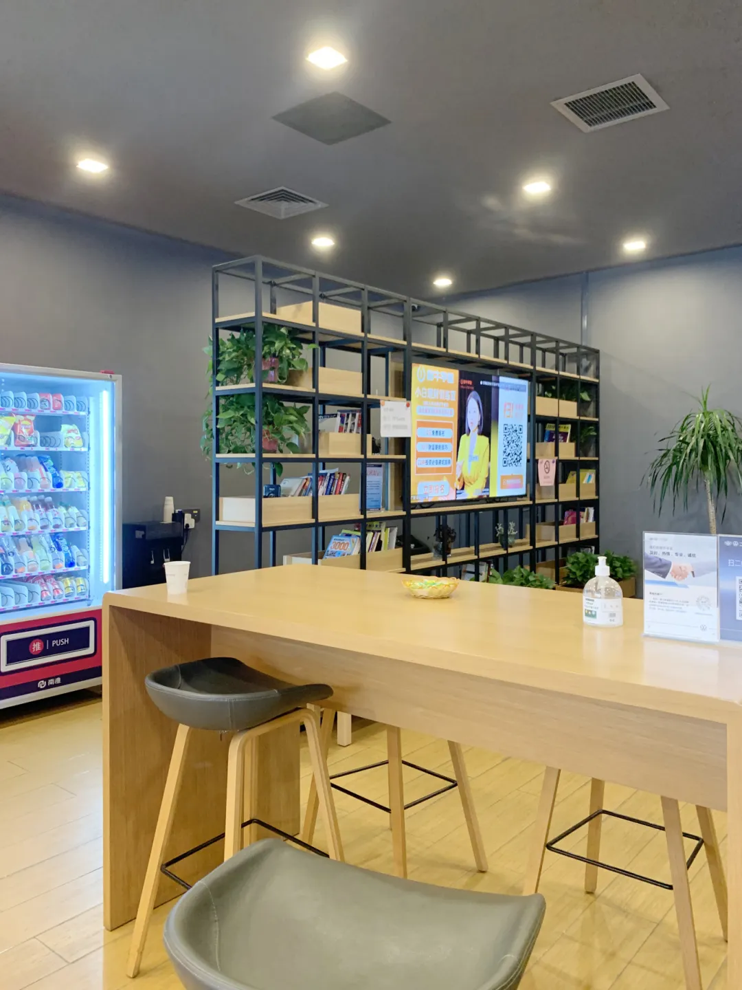 商業(yè)空間裝修|一汽大眾4S店裝修，不同色彩與材質(zhì)，賦予空間別樣質(zhì)感！